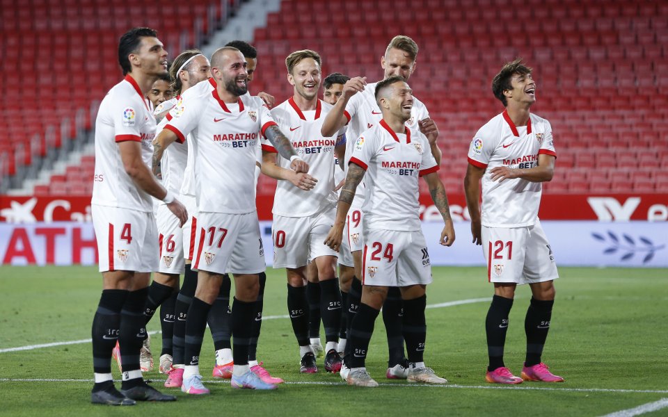 Защитникът Людвиг Аугустинсон бе привлечен в Севиля от Вердер Бремен,