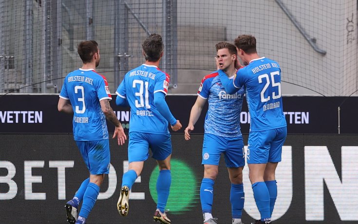 Холщайн на крачка от Бундеслигата