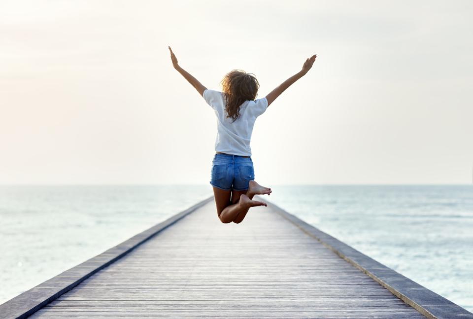  жена ентусиазъм скок море лято благополучие 