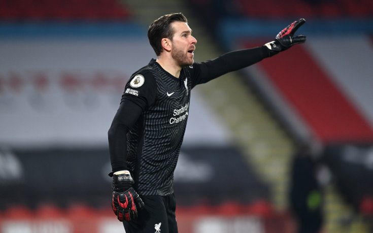 Адриан остава за поне още година в Ливърпул