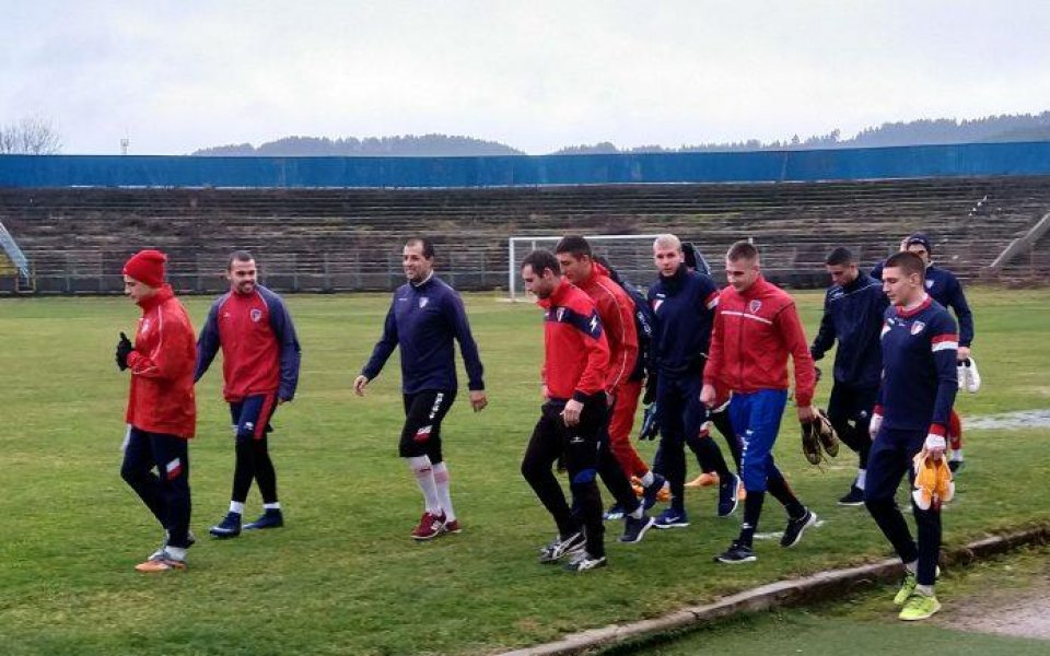 Един от най-добрите играчи на Марек Веселин Любомиров напуска Дупница.