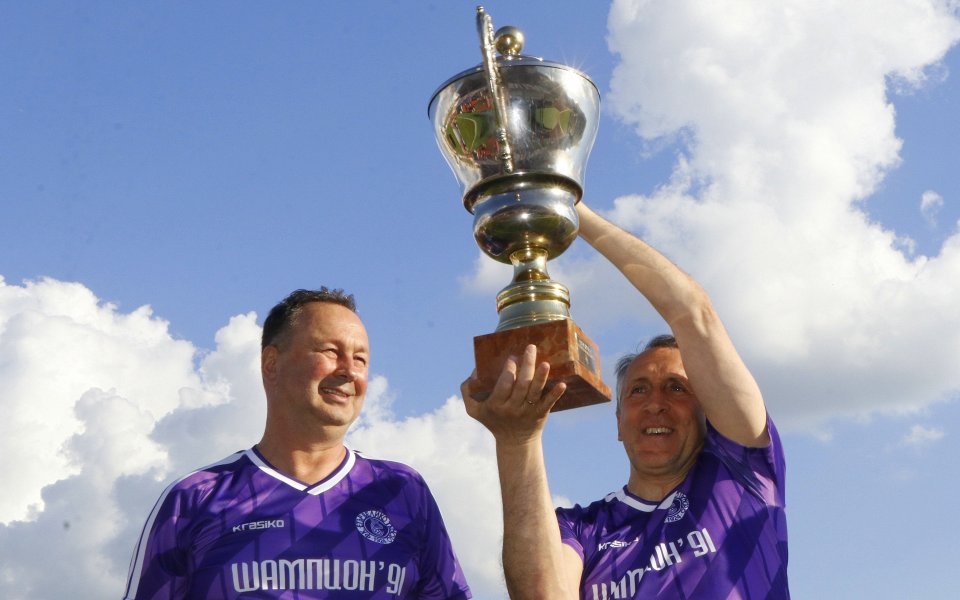 С празненства и мач между ветераните на Етър и Берое