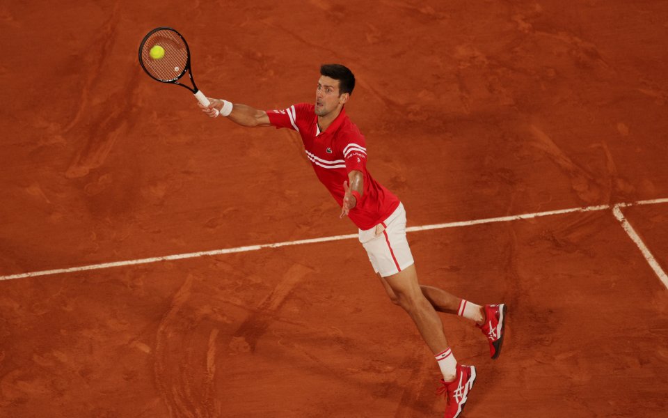 Рафаел Надал и Новак Джокович играят при 6:3, 3:6, 6:7(4),