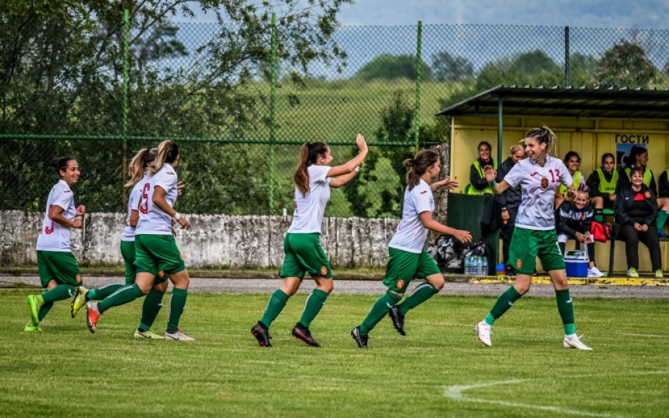 Девойките ни удариха Албания на футбол