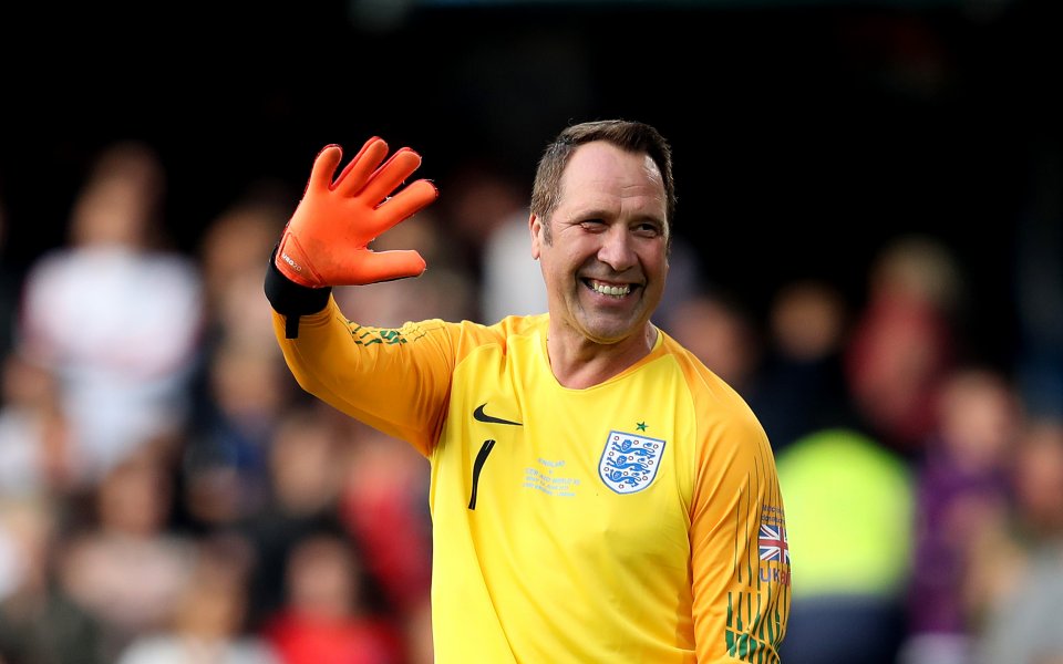 Бившият вратар на Арсенал Дейвид Сиймън изрази своето разочарование от