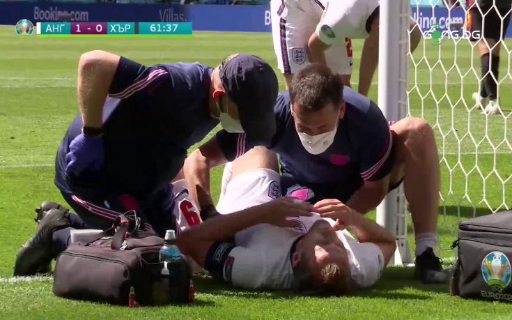 Хари Кейн с фрапантен пропуск, след което последва тежък удар в гредата