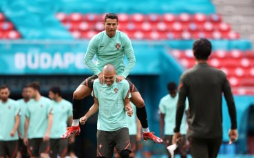 Европейският шампион Португалия започва защитата на титлата си с мач