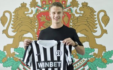 Локомотив Пловдив подписа договор с Мартин Паскалев Защитникът е второто