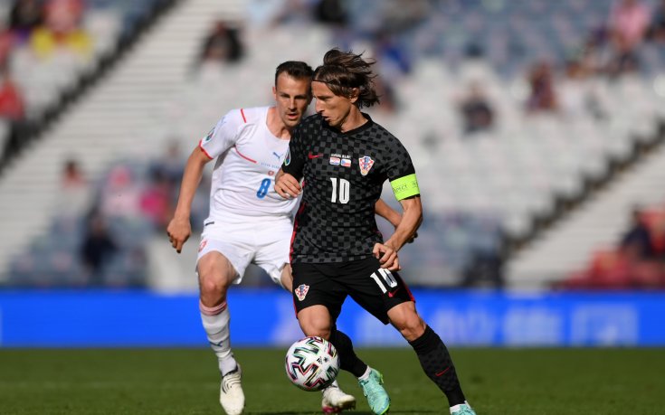 Хърватия отърва кожата срещу Чехия с едно полувреме игра