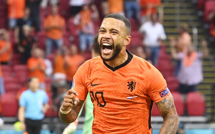 Депай иска да скъса договора си с Барселона