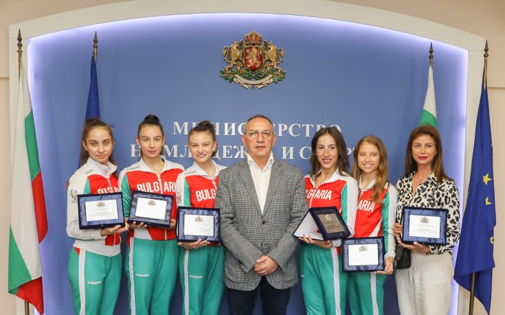 Гимнастичките ни получиха признание от спортния министър