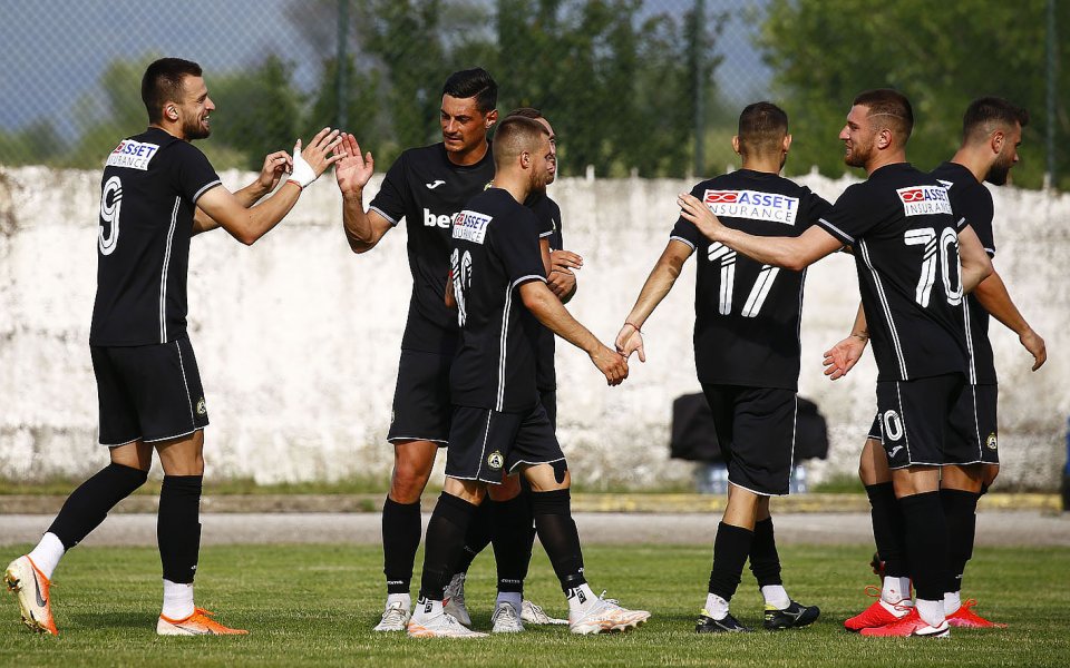 Още един футболист пристигна на проби в Славия. Това е