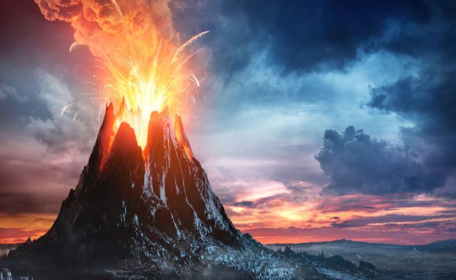 Най-активният вулкан в света изригна за пръв от година (СНИМКИ)