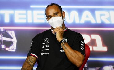 Седемкратният световен шампион във Формула 1 Люис Хамилтън е подновил