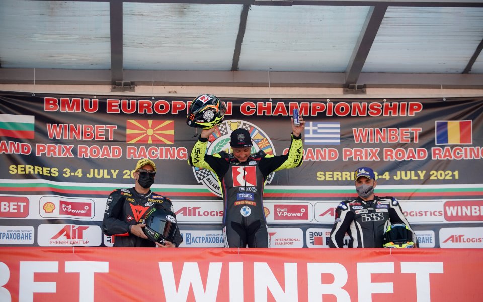 Нови 4 титли от общо 5 старта спечелиха българските състезатели