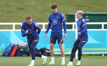 Английските национали се подготвят за днешния 1 2 финал с Дания от UEFA