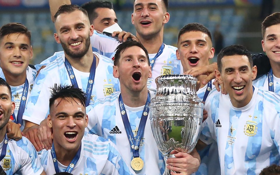 Освен че прекъсна 28-годишната суша без трофей, Аржентина получи и