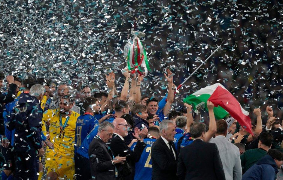 Италия Англия награждаване1