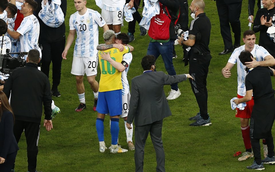 Звездата на Бразилия Неймар написа емоционален пост в една от