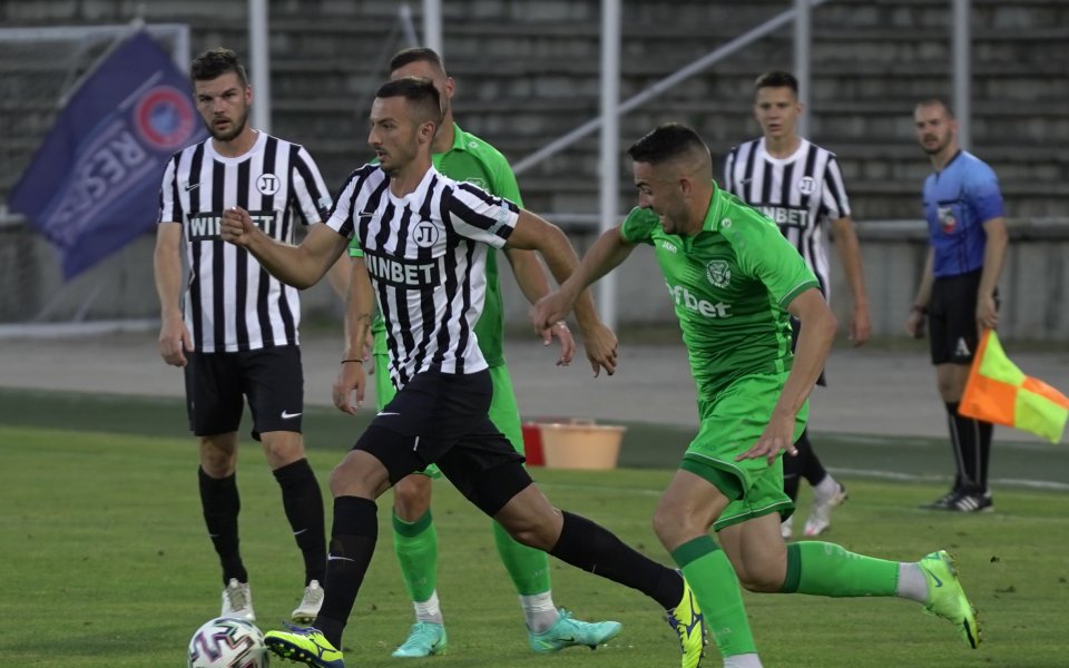 Локомотив Пловдив постигна минимална победа с 1:0 над Хебър Пазарджик