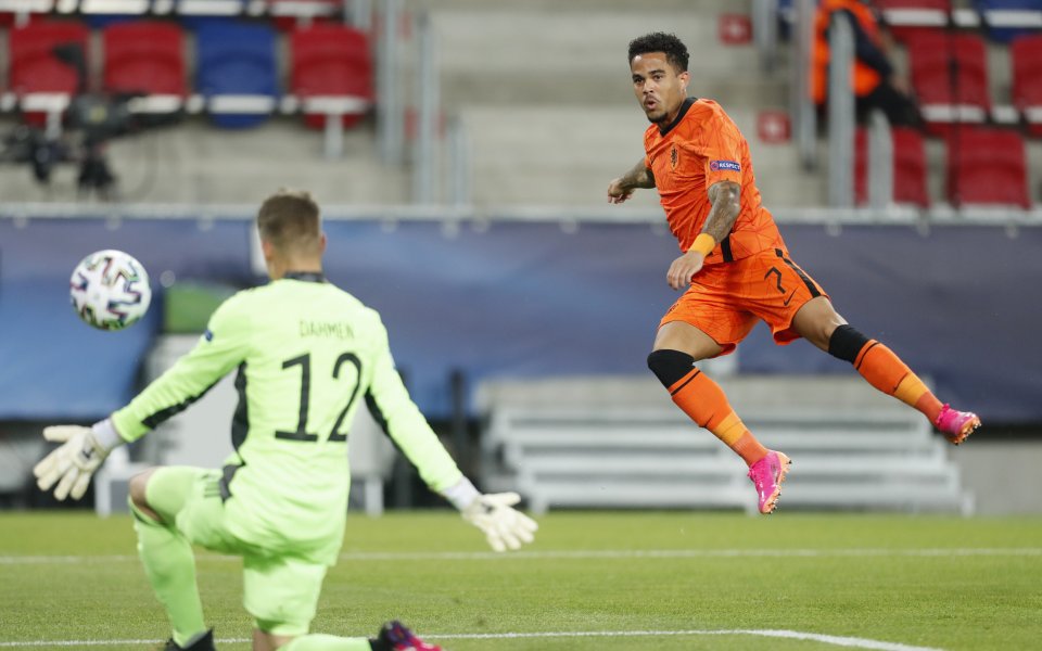 Синът на нидерландската легенда Патрик Клуйверт - Джъстин, ще продължи