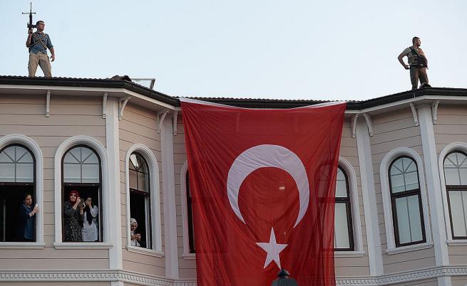 Турция задържа 304 души за връзки с 