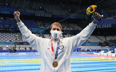 Плувецът Чейс Калис донесе първо злато за САЩ от Олимпийските