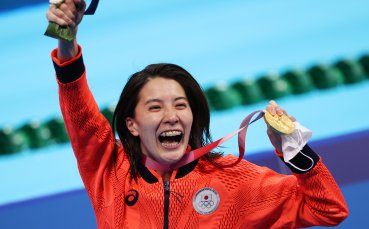 Японката Юи Охаши спечели първото злато за домакините в плувния
