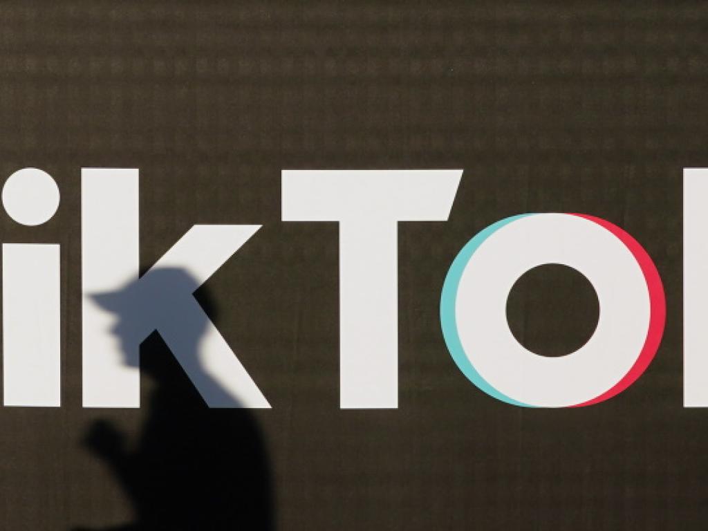 Бързо набралото популярност приложение TikTok получи още един удар от