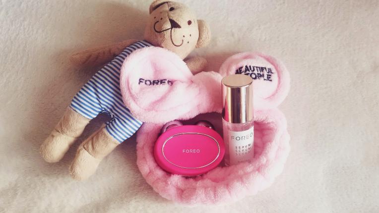  FOREO Bear - закачливото украшение, което прави чудеса с кожата 