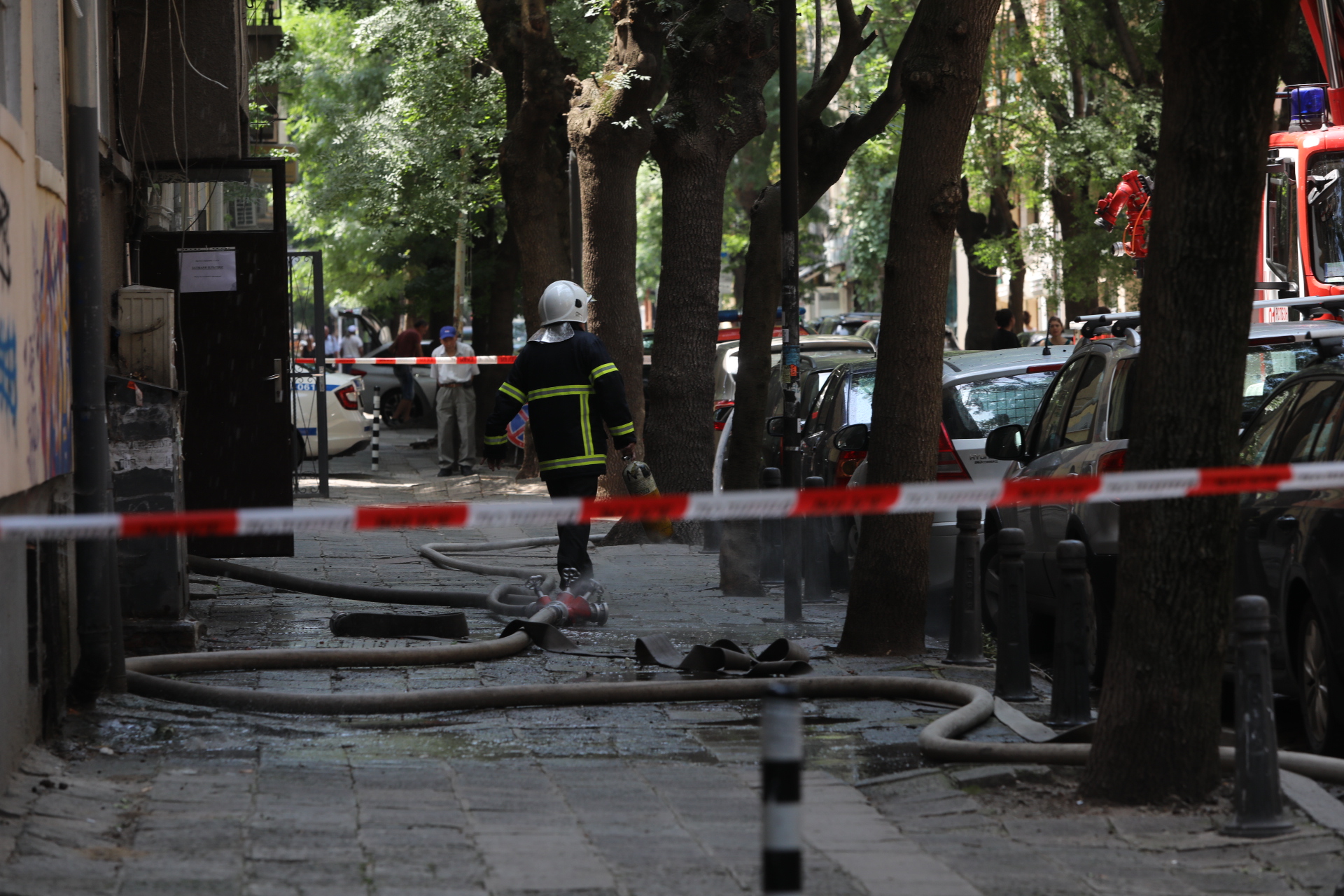 <p>Голям пожар в София, евакуираха хора в жилищна сграда</p>