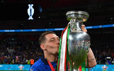 Европейският шампион с Италия Андреа Белоти е в полезрението на