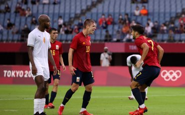 Националните отбори на Испания и Кот д rsquo Ивоар играят при