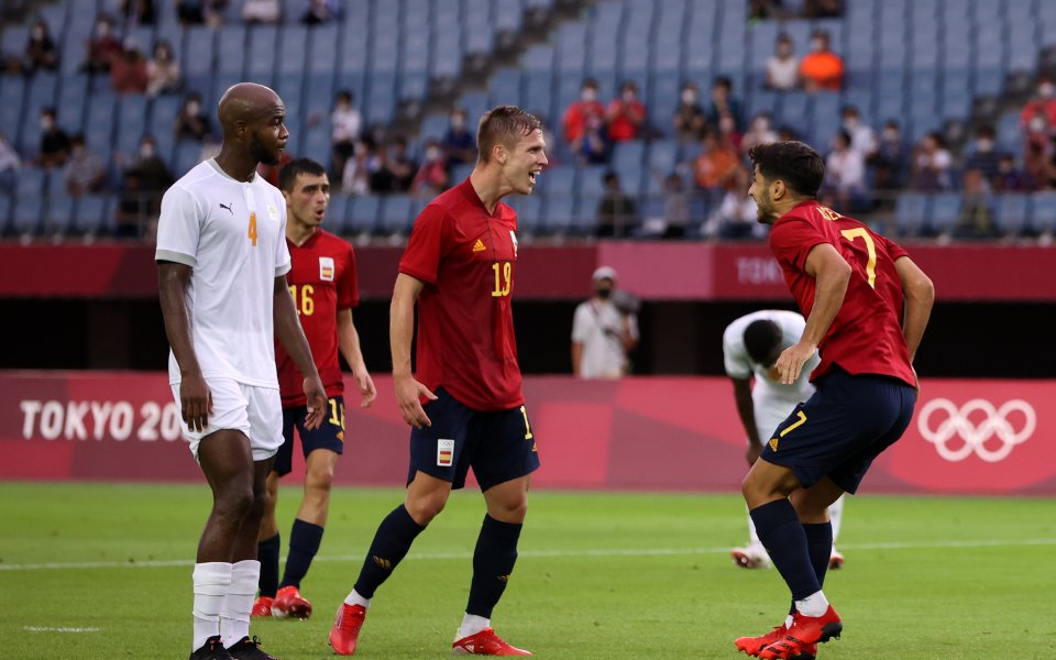 Националните отбори на Испания и Кот д’Ивоар играят при