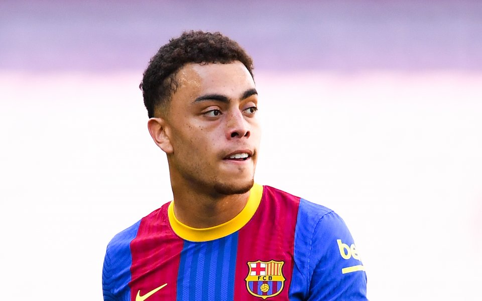 Отборът на Барселона е готов да изслушва оферти за двама