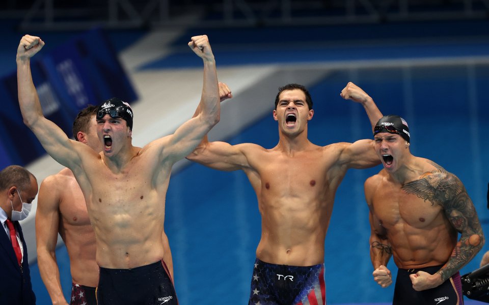 Щафетата на САЩ на 4 по 100 метра съчетано плуване