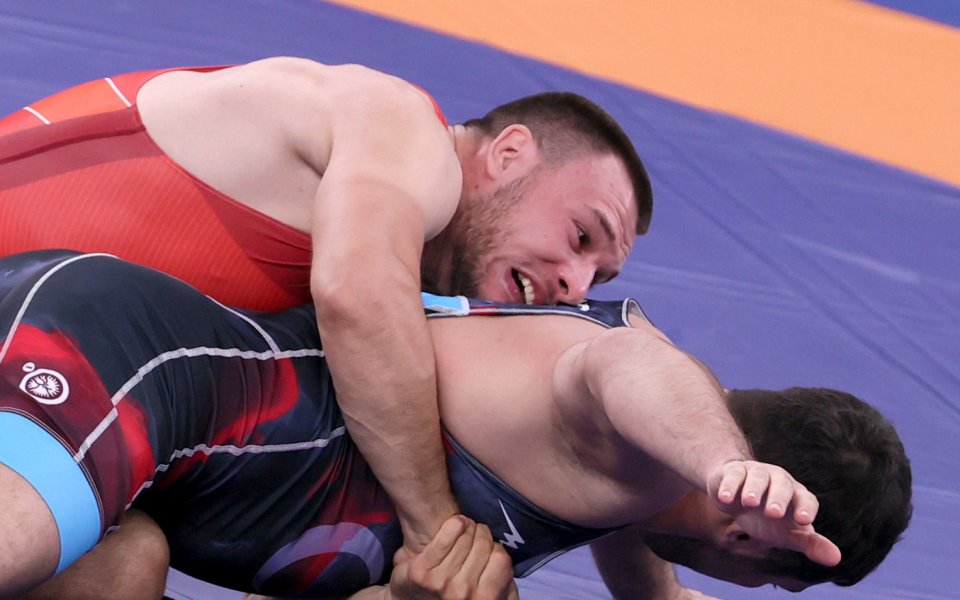 Кирил Милов загуби на четвъртфиналите в категория до 97 кг