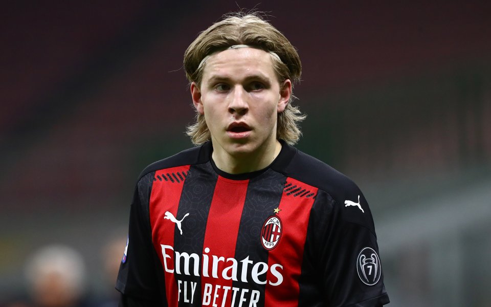 От Милан са напът да осъществят два изходящи трансфера. Според