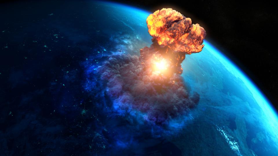 <p><strong>Ще избухне опустошителна ядрена бомба</strong></p>

<p>Ядрена бомба ще избухне и ще предизвика климатични промени, както и изменения в позицията на Земята.</p>