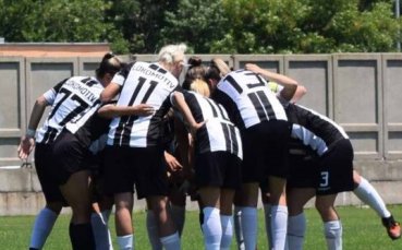 Женският отбор на Локомотив Пловдив който спечели сребърните медали в