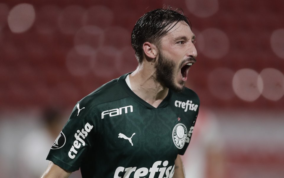 Отборът на Рома намери заместник на контузения тежко Леандро Спинацола.