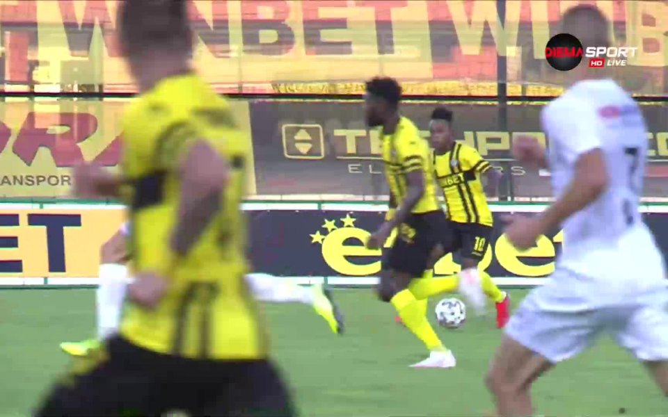 Гол на Емануел Току от Ботев Пловдив срещу Славия