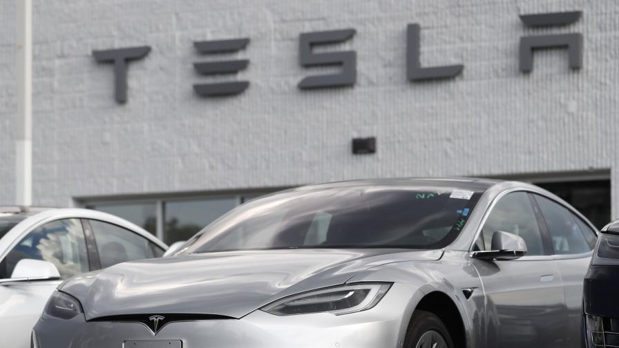 Tesla стартира проект за огромен завод за батерии в Шанхай