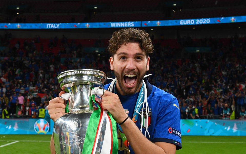 Ювентус осъществи пробив в преговорите за халфа на Сасуоло Мануел