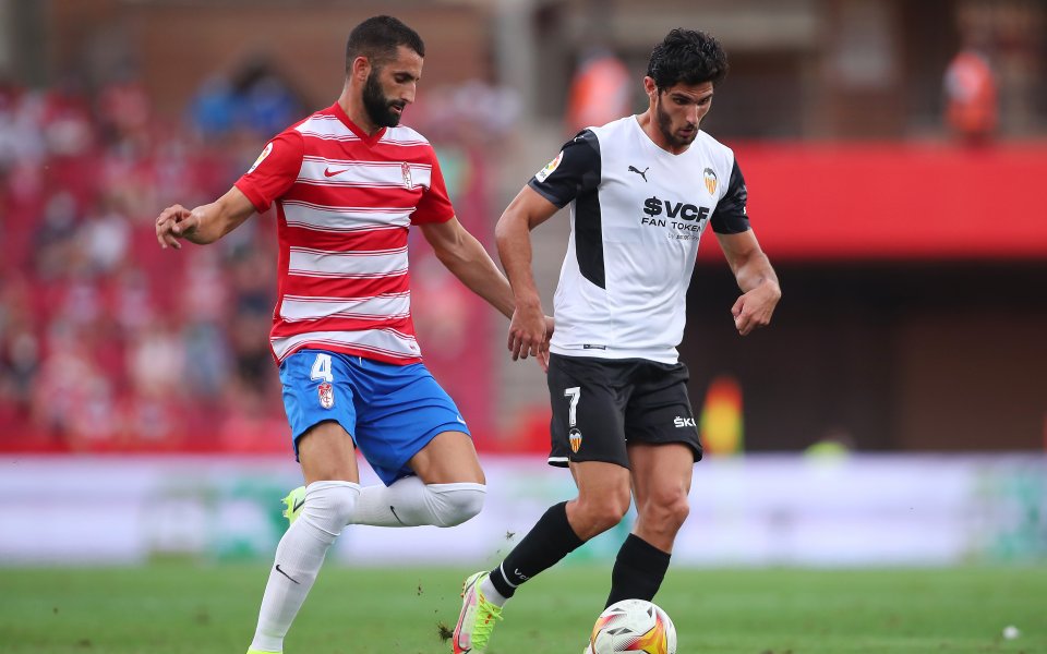 Отборите на Гранада и Валенсия не успяха да се победят