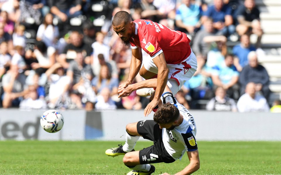 Отборите на Дарби Каунти и Нотингам Форест не се победиха