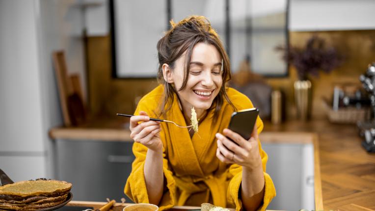  Мазна, суха, естествена: какво да ядем и какво да заобикаляме съгласно вида кожа 