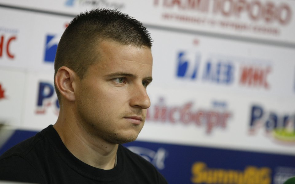 Бившият футболист на Берое и Славия Иван Минчев упорито е