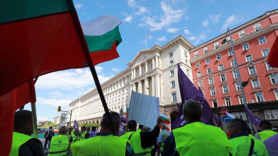 Нов протест на работещите в „Автомагистрали - Черно море”