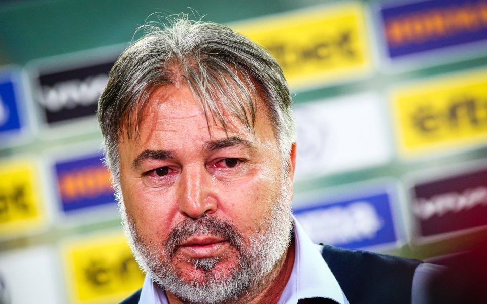 Ясен Петров говори на пресконференцията след победата с 1:0 над